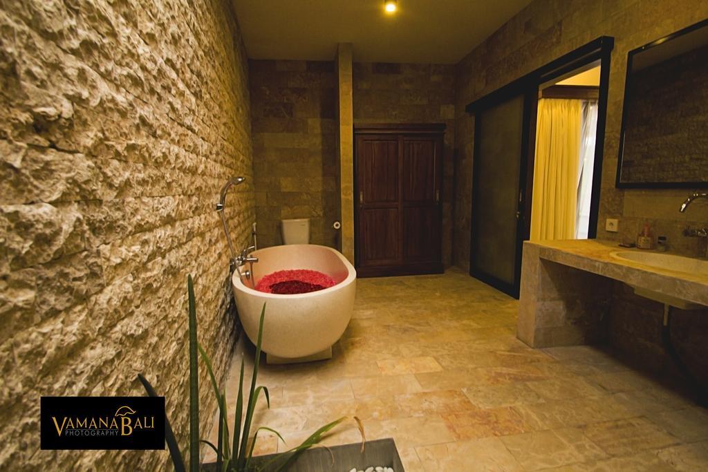 Ubud Lestari Villa Esterno foto